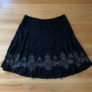New York & Compnay Black Skirt with Silver Accent - Size 14